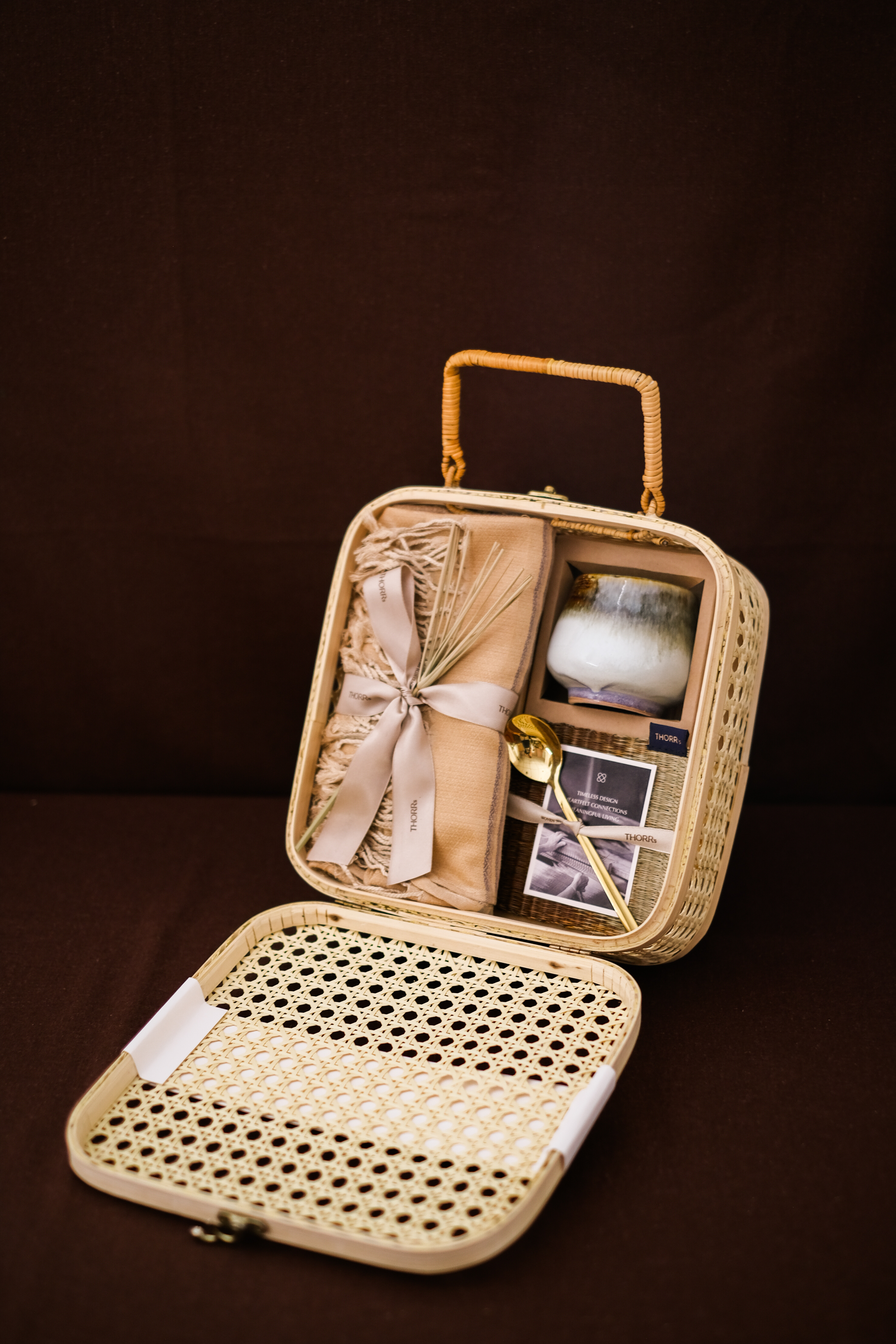 Exclusive Hamper Set L03