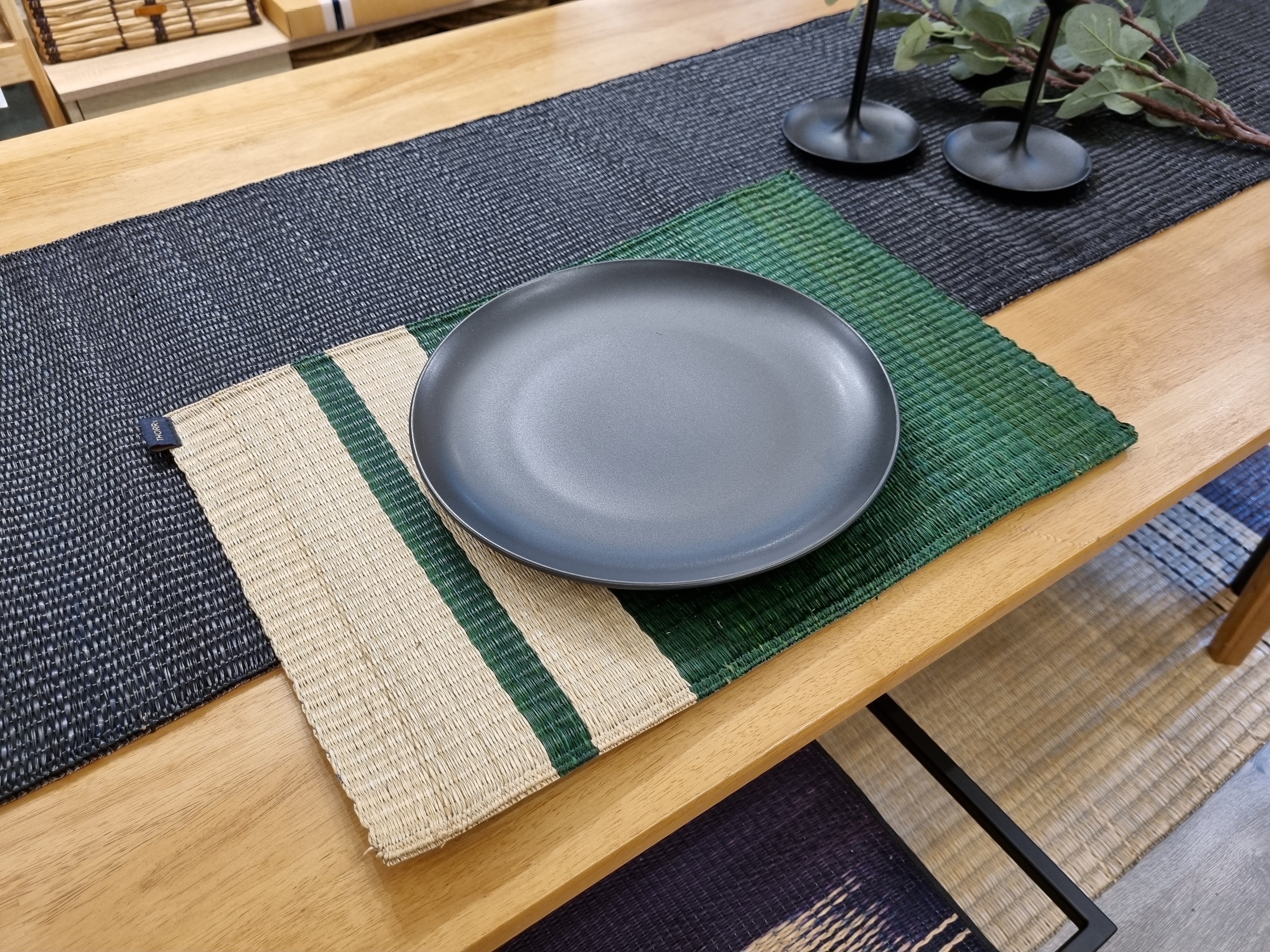 Simple green placemat